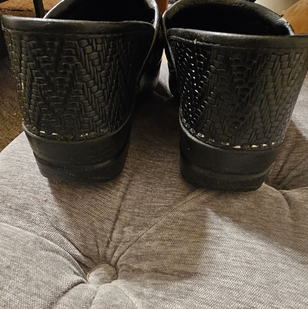 Clogs - Picture 3 of 4